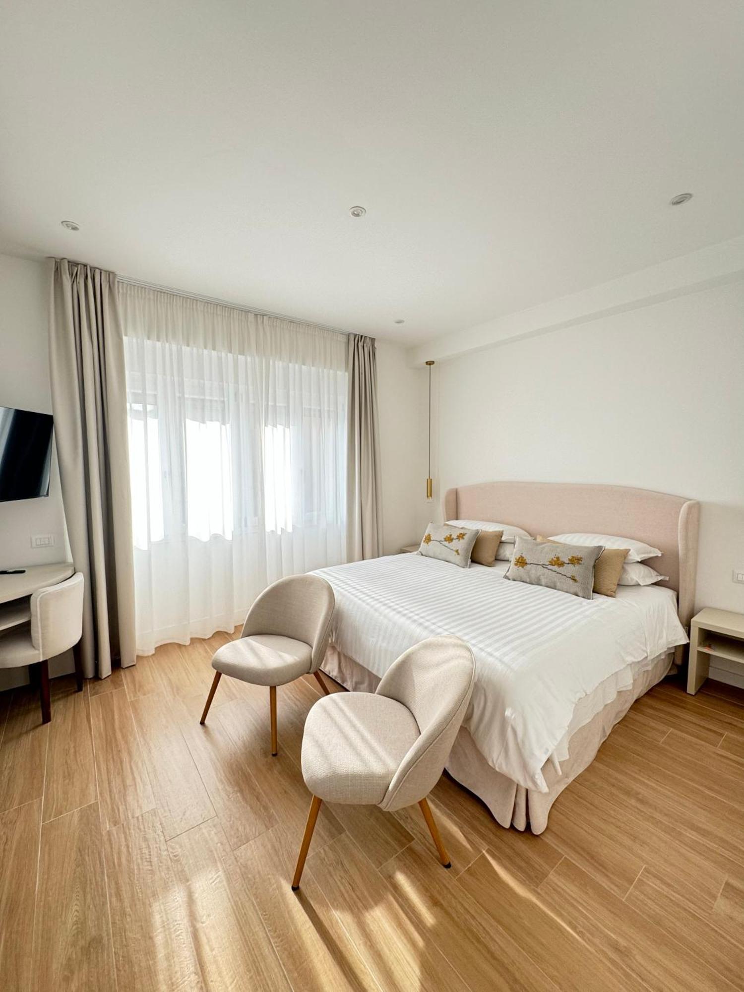 Feel Boutique Rooms Oristano Dış mekan fotoğraf